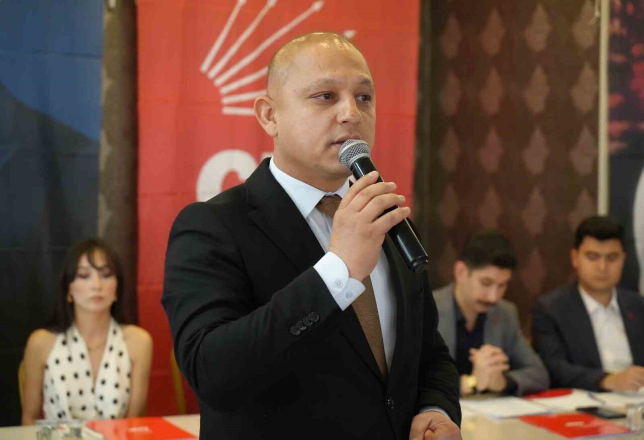 Cumhuriyet Halk Partisi (CHP) Kırıkkale Merkez İlçe Kongresi’nde konuşan Belediye