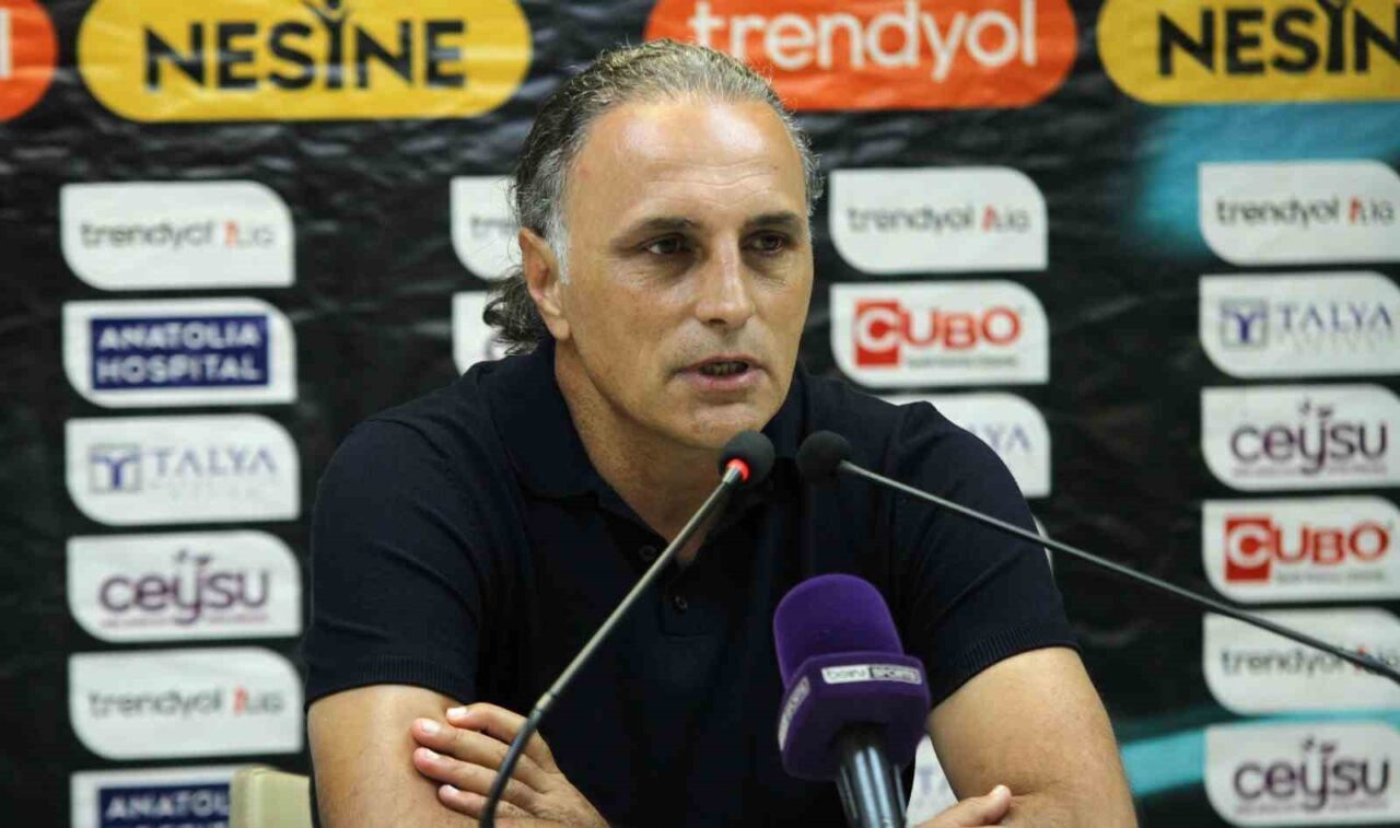 Bandırmaspor Teknik Direktörü Mustafa Gürsel, Serik Spor karşılaşmasının ardından, "Rakibi