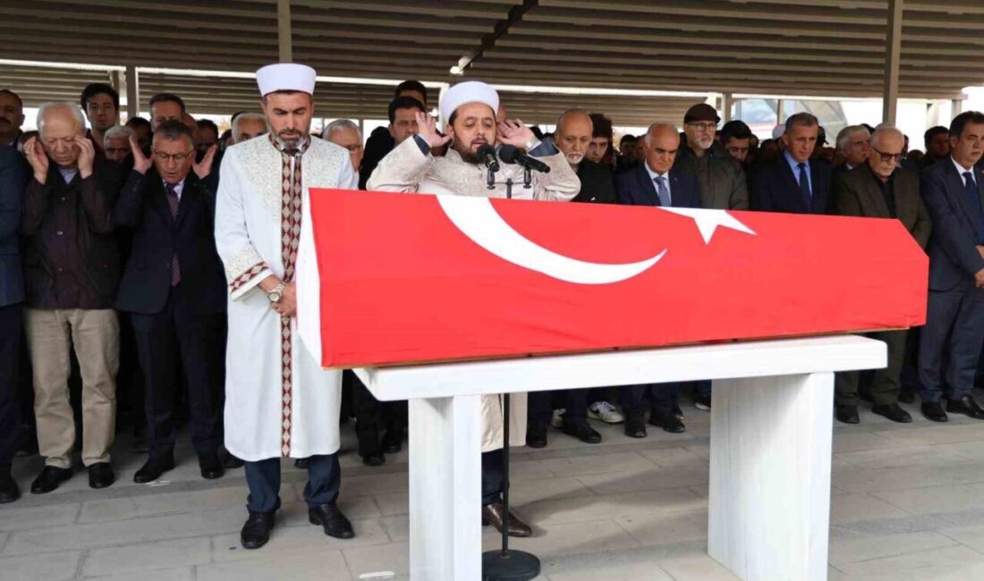 İstanbul’da böbrek yetmezliği şikayetiyle tedavi gördüğü hastanede 89 yaşında vefat