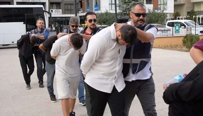Edirne’de kendilerini kamu görevlisi olarak tanıtıp bir şehit ailesini 846