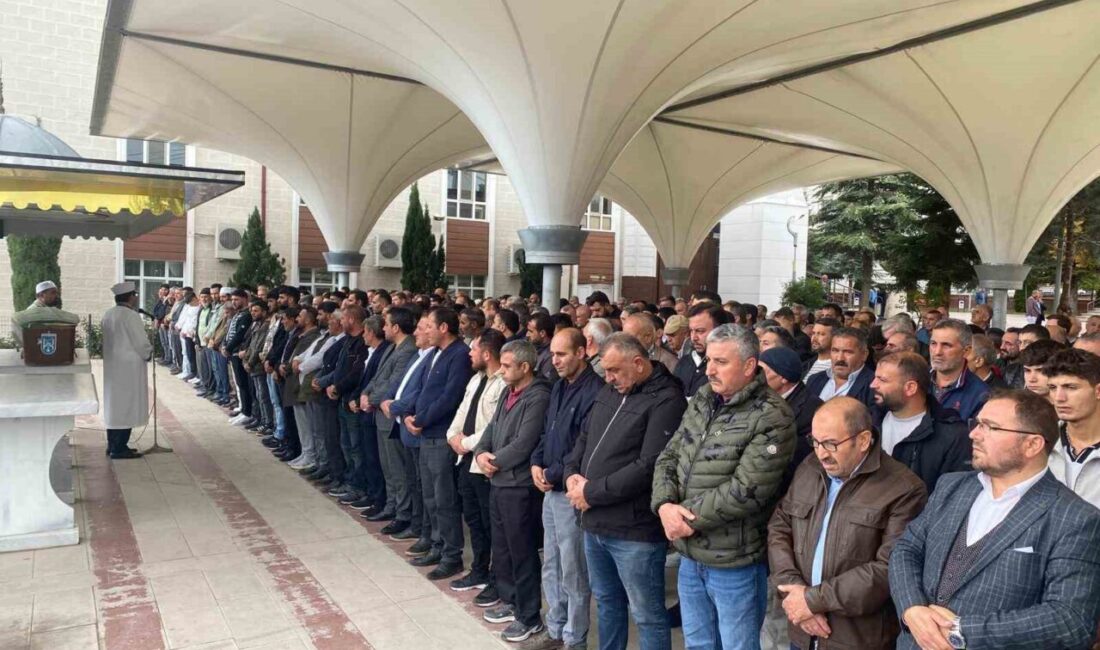 Ankara’da bir otomobilin park halindeki tankere çarpması sonucu meydana gelen