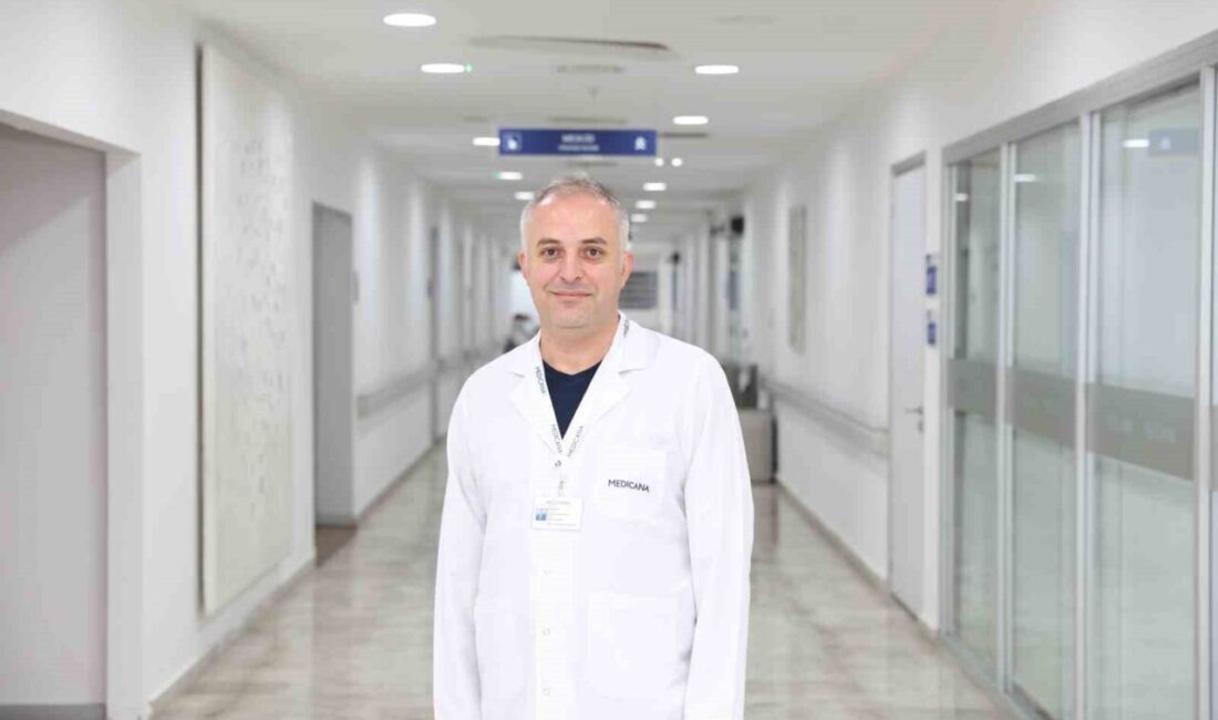 Uzmanlar, modern yaşamın getirdiği alışkanlıkların boyun sağlığını olumsuz etkilediğine dikkat