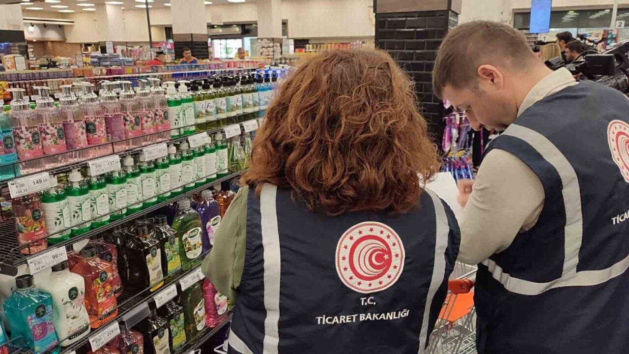 Ticaret Bakanlığı, ülke genelinde gıda ve market işletmelerine yönelik denetimler