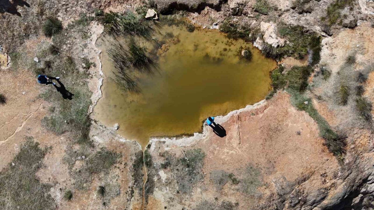 Sivas’ta asırlardır ‘Uyuz Çermiği’ olarak bilinen Uyuz Gölü, özellikle yaz