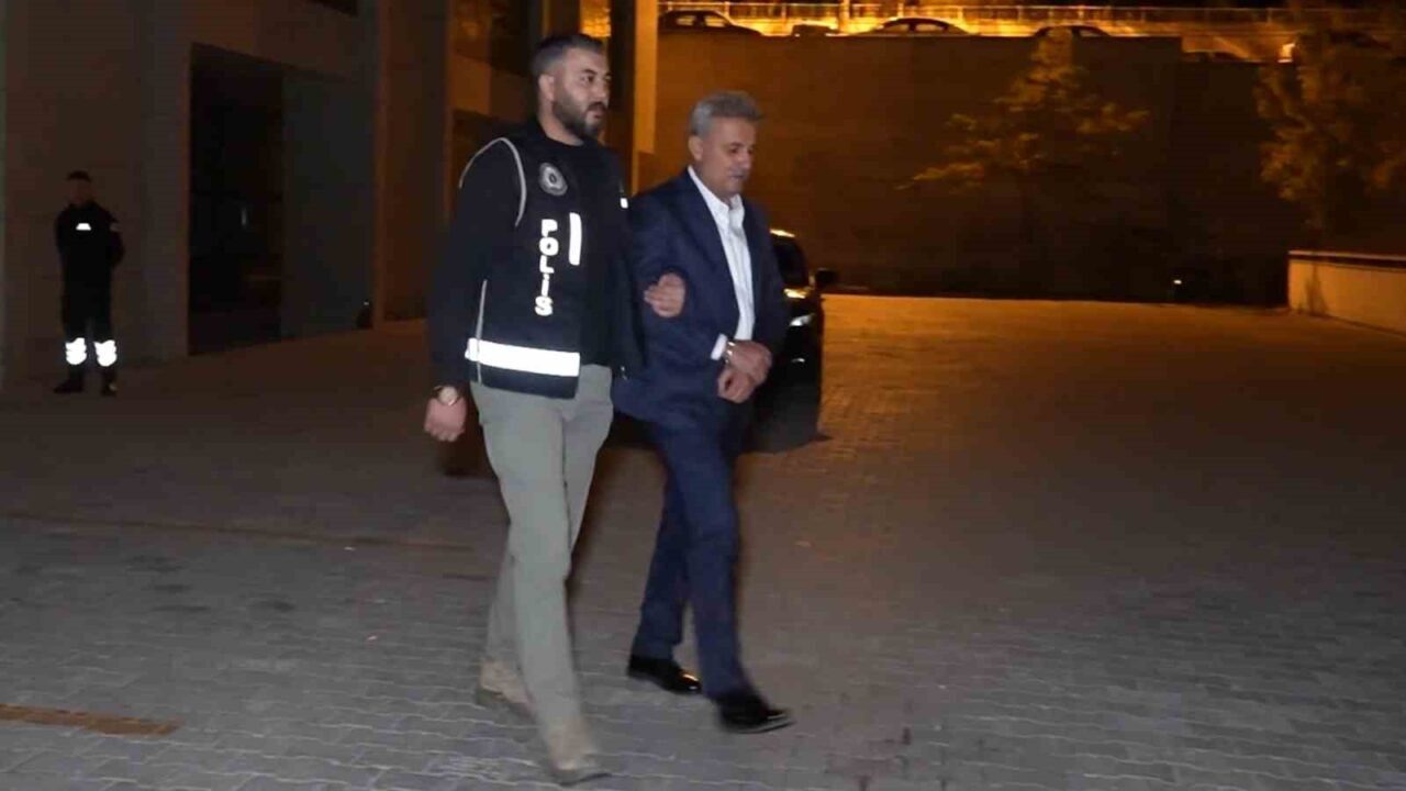 Kırıkkale’nin Yahşihan Belediye Başkanı Ahmet Sungur’un da aralarında bulunduğu 5