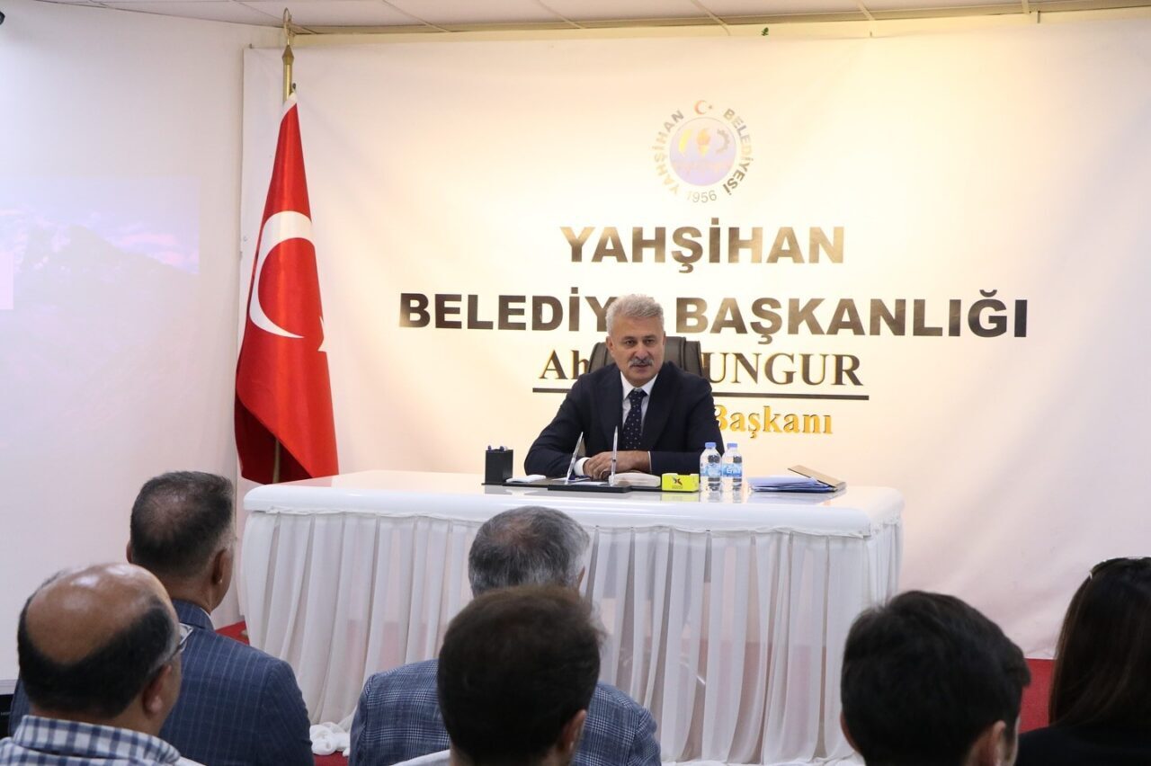 Kırıkkale’nin Yahşihan Belediye Başkanı Ahmet Sungur ile aralarında belediye personelinin