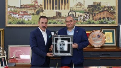 Başkent Ankara'nın Keçiören Belediye Başkanı Mesut Özarslan, Ankaralılar Derneği (AHİD)