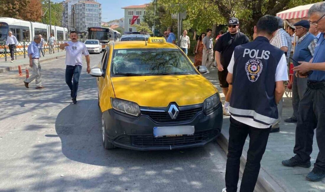 Eskişehir’de bir ticari taksinin çarpması sonucunda yaralanan yaşlı adam hastaneye