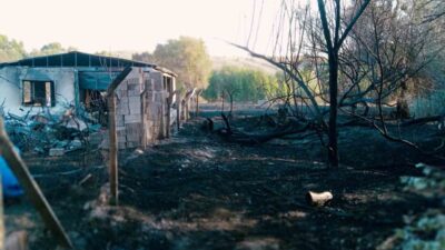 Yozgat merkeze bağlı Fakıbeyli köyünde çıkan yangında bir ev ve