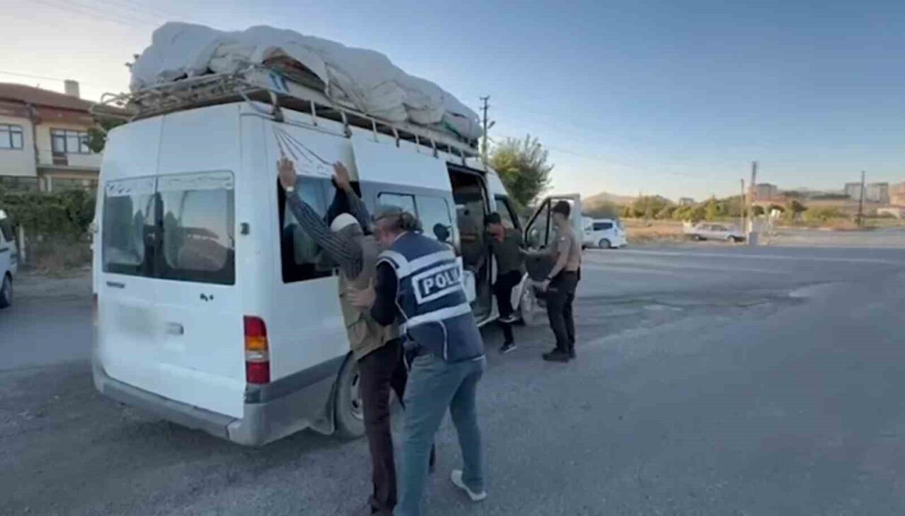 Kayseri’de 2 cinayetten aranan firar şahıs, 22 yıl sonra polis