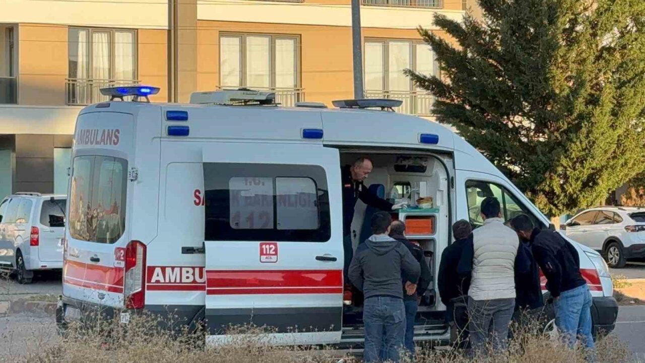 Aksaray’da otomobil ile tırın çarpışması sonucu meydana gelen trafik kazasında