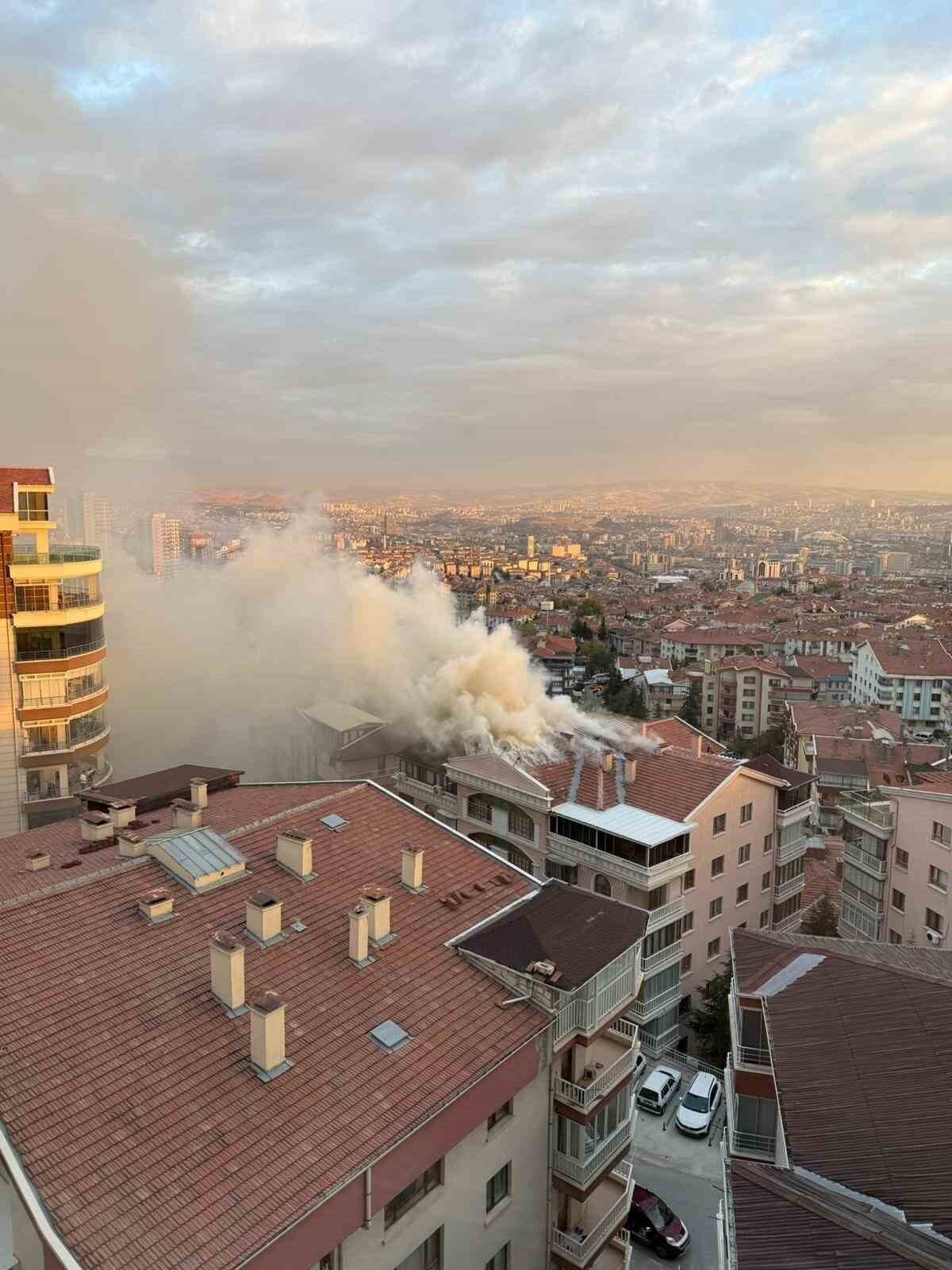 Ankara’nın Keçiören ilçesinde 7 katlı bir binanın çatı katında çıkan