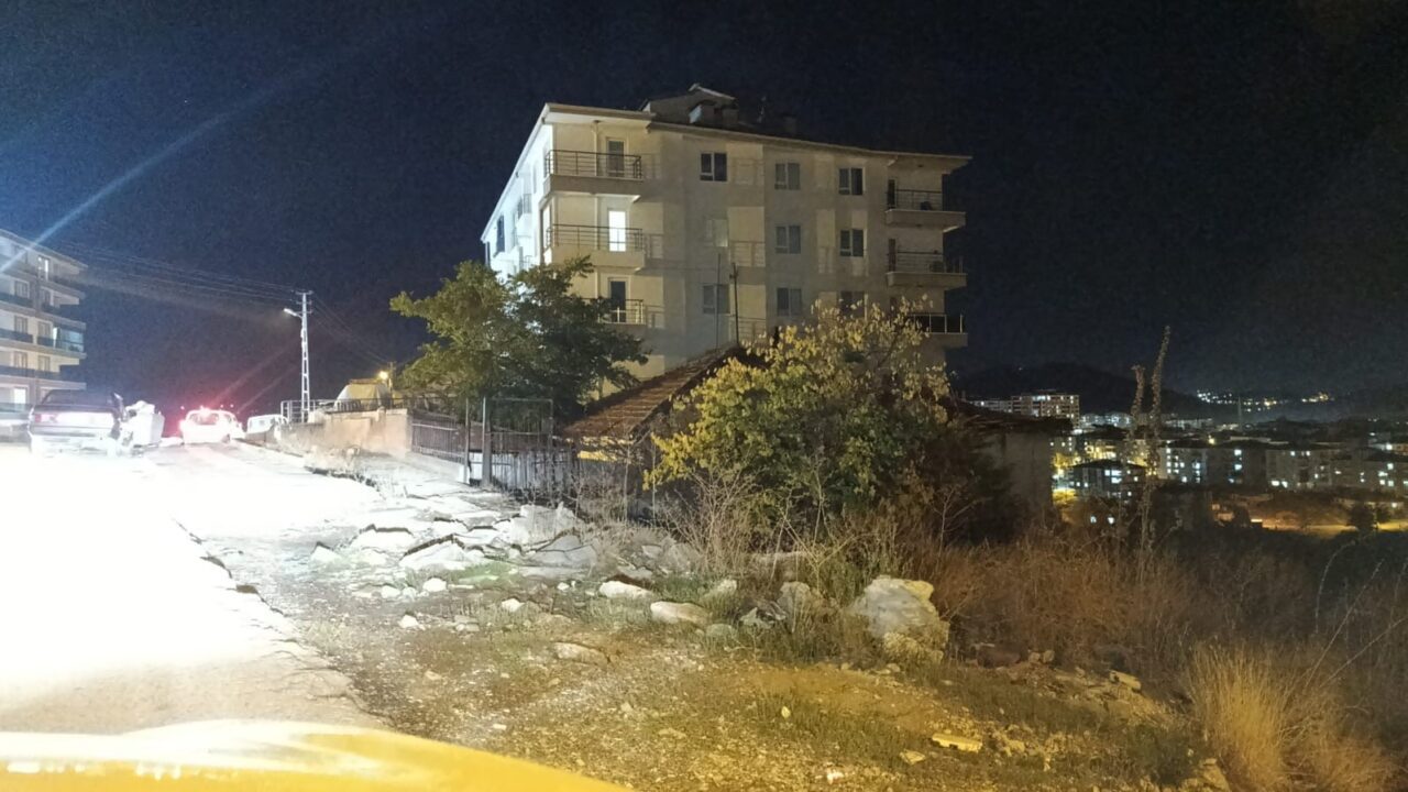Ankara’nın Altındağ ilçesinde çıkan kavgada bir şahıs, pompalı tüfekle 2