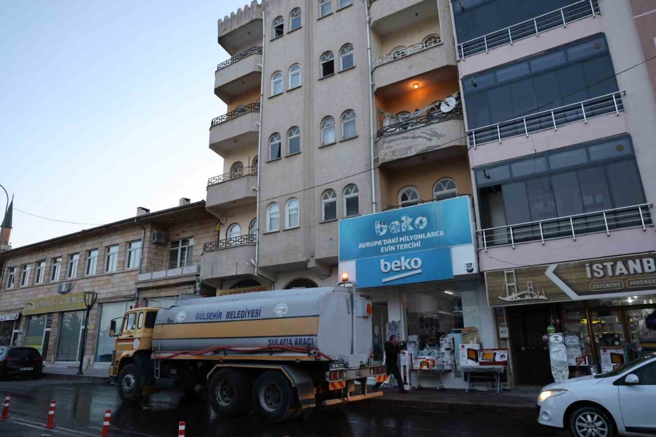 Nevşehir’de çöp evde yaşayan engelli kadın, hayatını kaybeden annesinin cesediyle