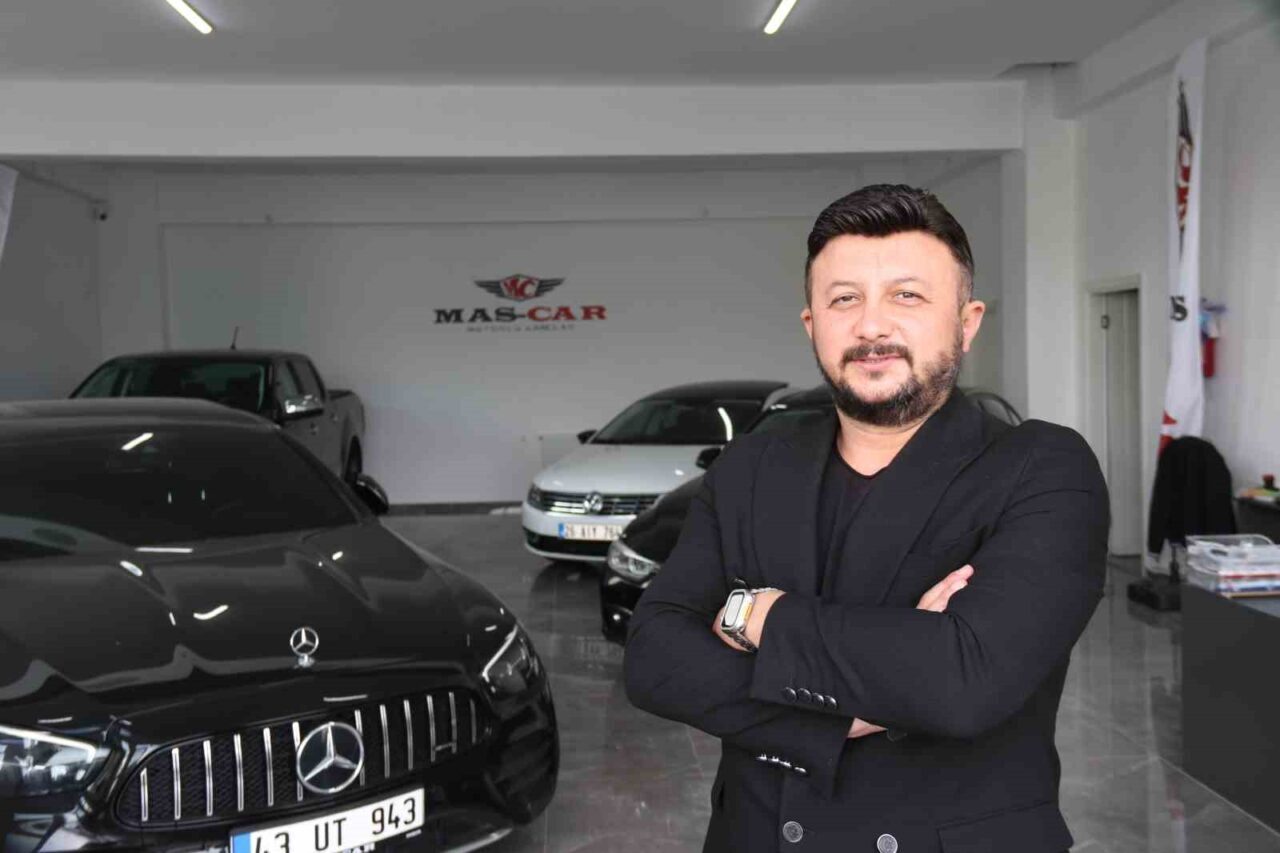 Eskişehir’de galerici esnafı Sefa Güngören, araç piyasasında yılbaşına doğru fiyatların