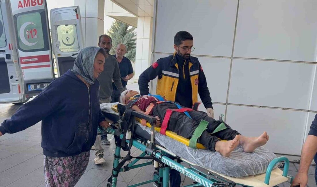 Aksaray’da elektrikli bisiklet ile belediyenin su arıza minibüsünün çarpışması sonucu