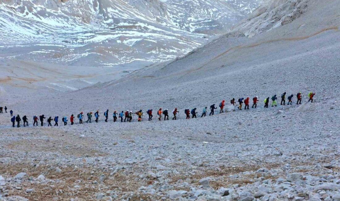 Niğde’de Cumhuriyet’in 102. yılı etkinlikleri kapsamında düzenlenen ’102. Yılda, 102
