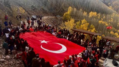 Cumhuriyetin 102. yılı; doğanın kalbinde birlik, coşku ve milli gururla