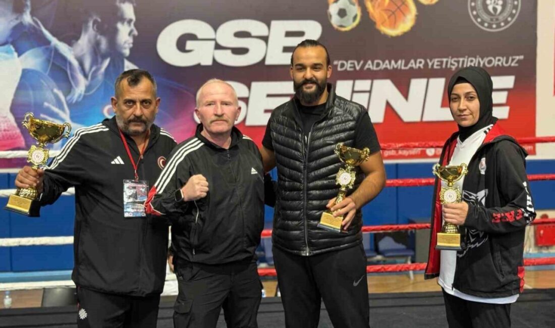 Kayseri’de 29 Ekim etkinlikleri çerçevesinde Kayseri Muaythai İl Temsilciliği tarafından