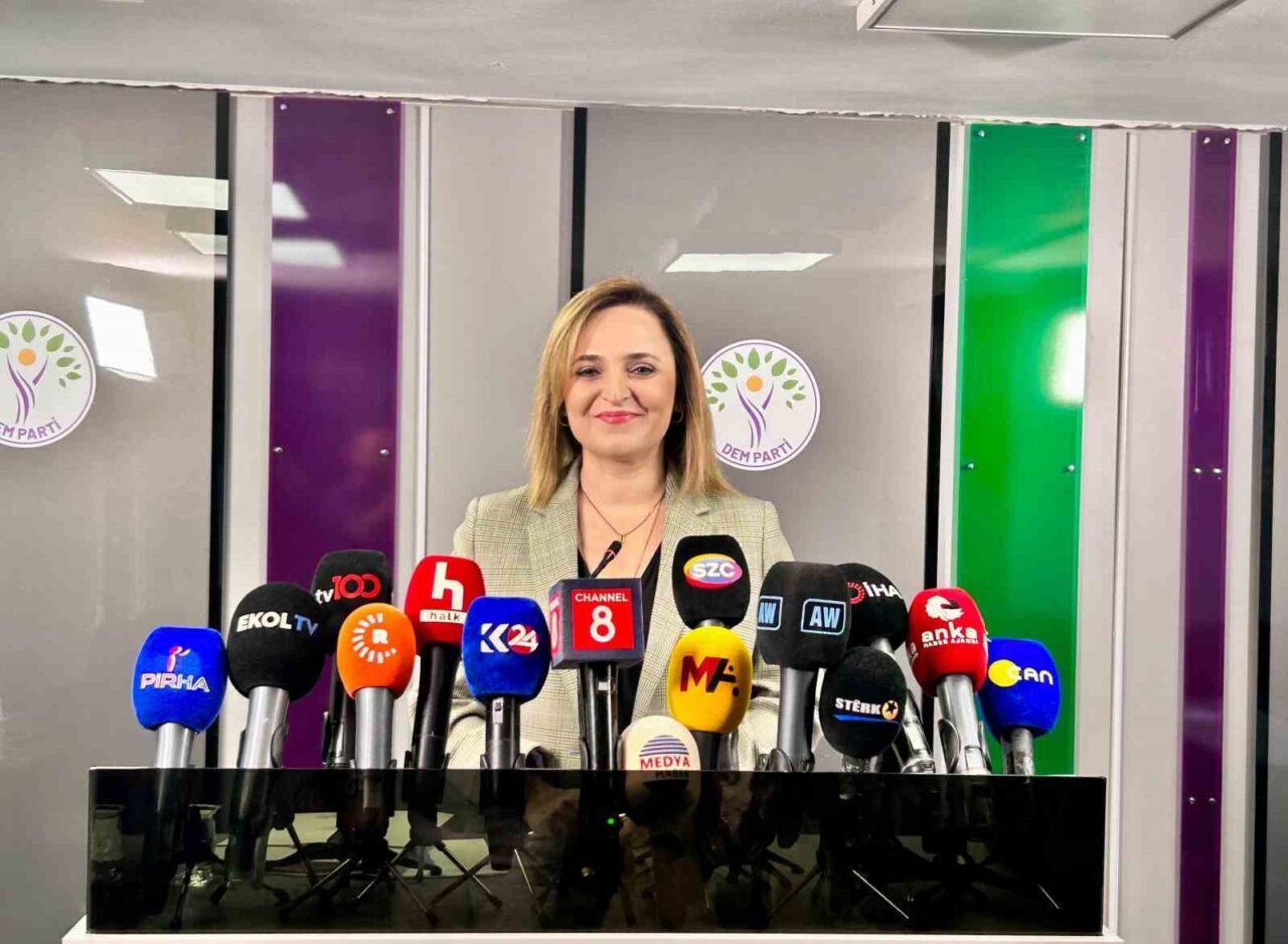 DEM Parti Sözcüsü Ayşegül Doğan, "İsrail ve Hamas arasında kurulan