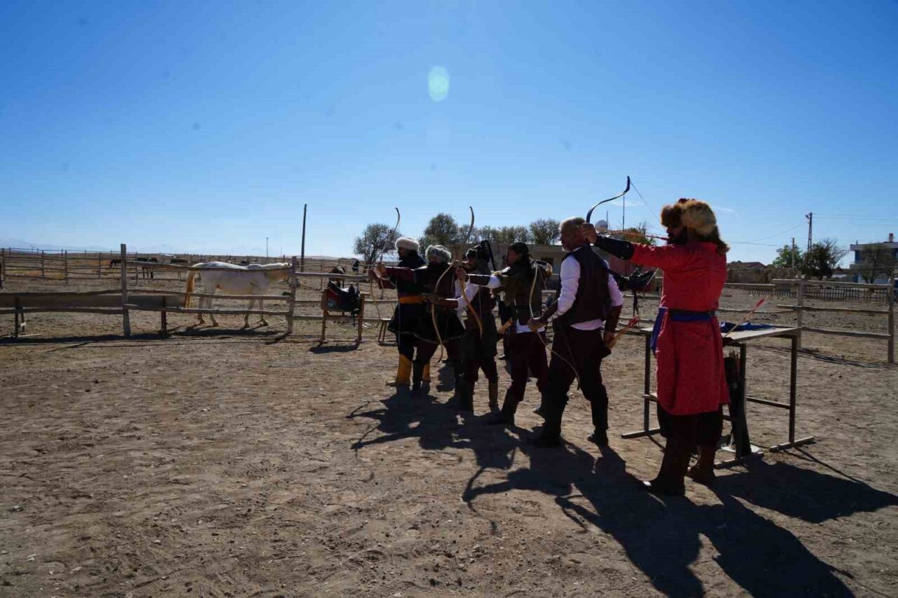 Niğde’de 1955 yılında Doğu Türkistan’dan göç eden Kazak Türkleri tarafından