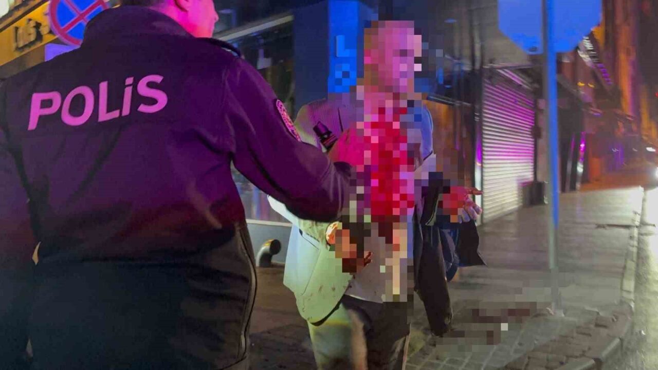 Kayseri’nin Melikgazi ilçesinde bir gece kulübünde çıkan kavgada baba ve