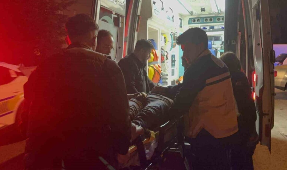 Kayseri’nin Kocasinan ilçesinde kontrolünü kaybeden elektrikli bisiklet sürücüsü kamyonetin altına