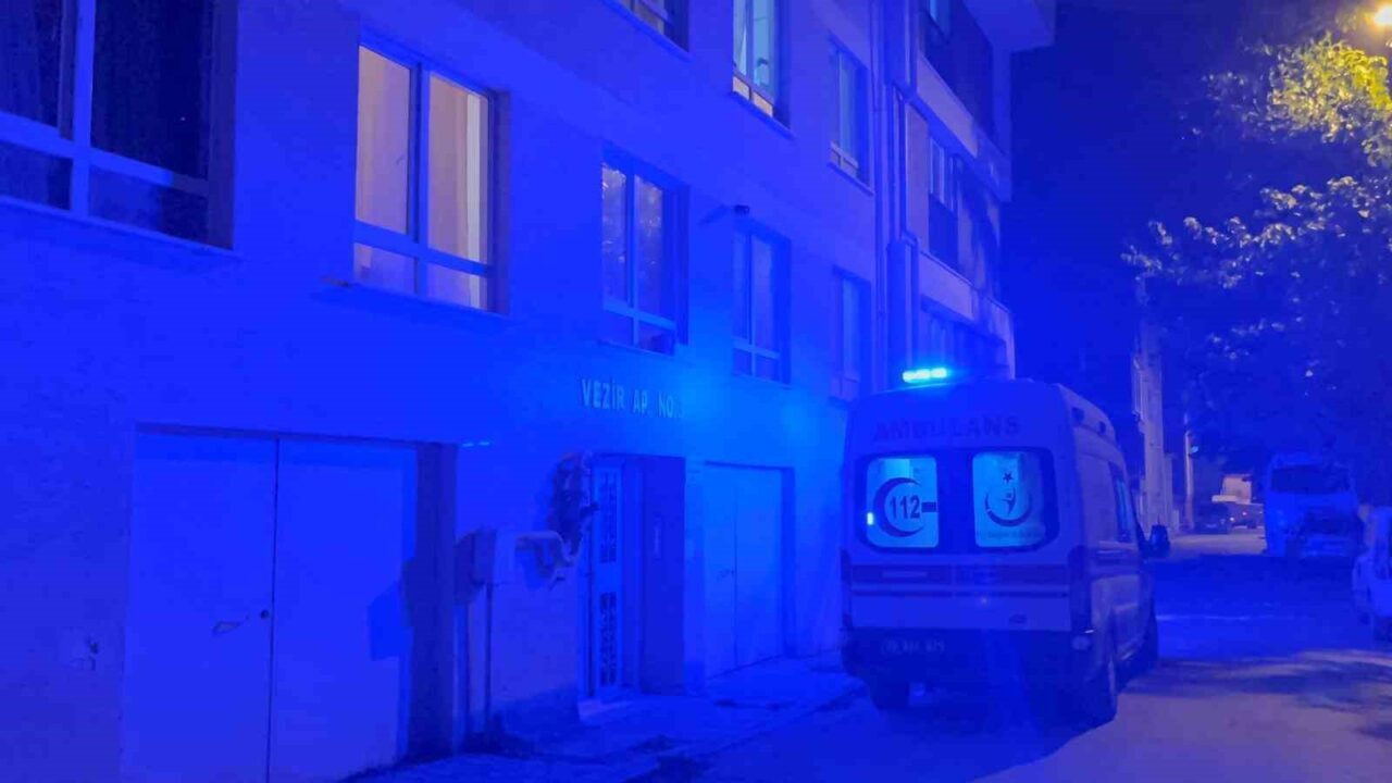 Eskişehir’de yaşlı bir adam yalnız yaşadığı evinde ölü bulundu. Şahsın