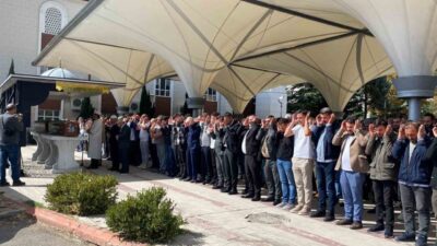 Ankara’nın Kahramankazan ilçesinde otomobilin park halindeki tankere çarpması sonucu meydana