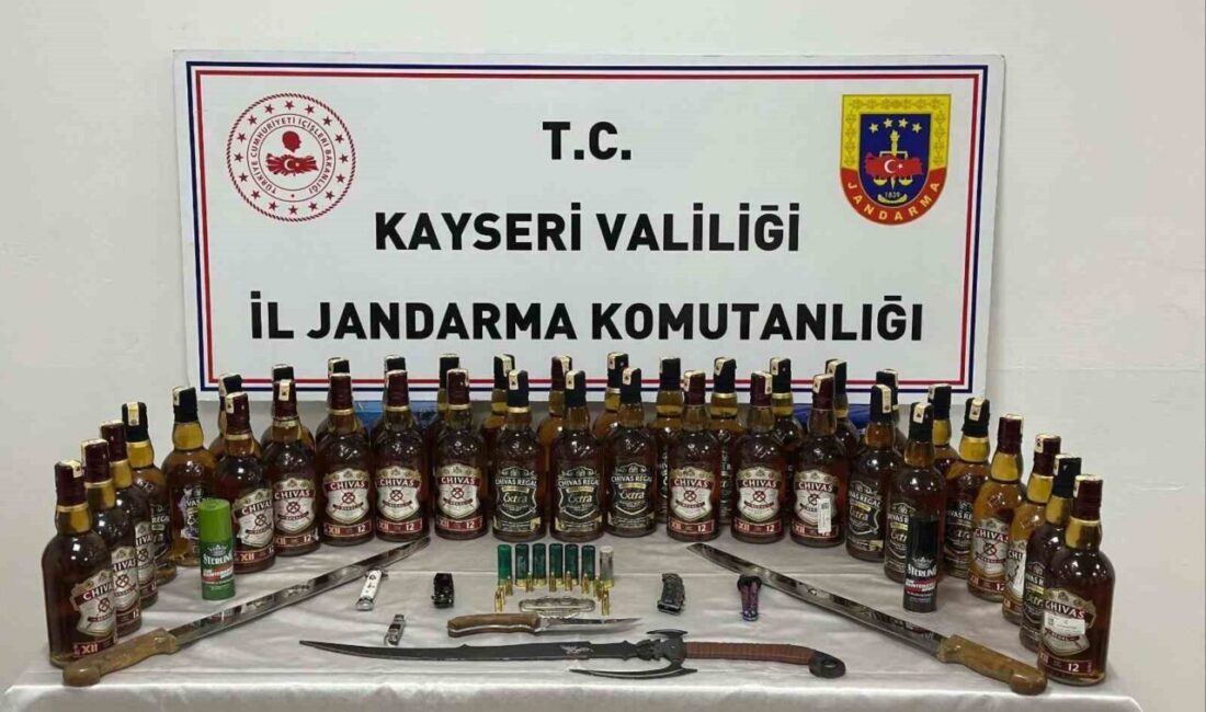 Kayseri’de jandarma ekipleri tarafından yapılan çalışmalarda; 50 şişe sahte alkol
