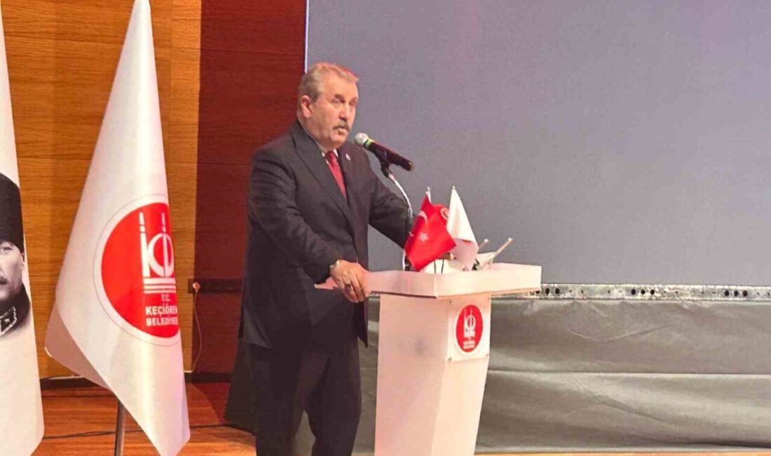 Ankara'nın Keçiören Belediyesi tarafından eski Gümrük ve Tekel Bakanı Gün