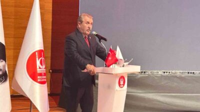 Ankara'nın Keçiören Belediyesi tarafından eski Gümrük ve Tekel Bakanı Gün