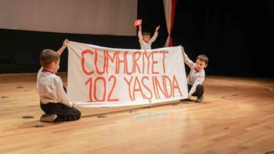 Ankara'nın Keçiören Belediyesi tarafından Cumhuriyet’in 102’nci yılı dolayısıyla kutlamalar düzenlendi.