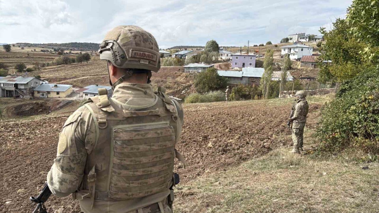 Sivas’ta arazi anlaşmazlığı nedeniyle tabancayla komşusunu öldüren ve olay yerinden