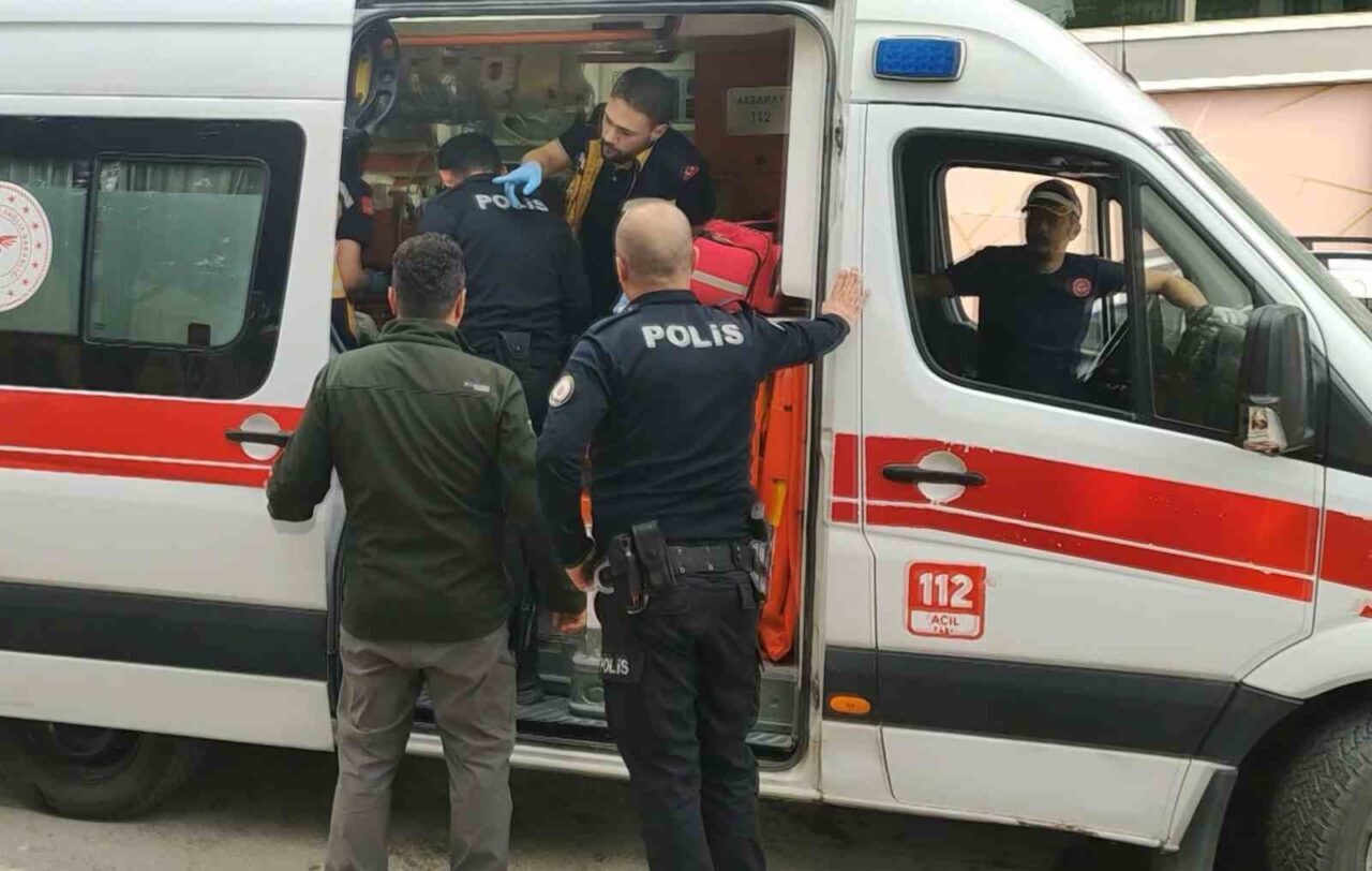 Aksaray’da okul çıkışı çocukların tartışması kavgaya dönüşürken, iki çocuk bıçaklanarak
