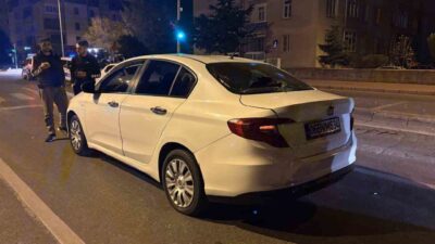 Kayseri’nin Melikgazi ilçesinde iddiaya göre 3 şahıs, trafikte tartıştıkları kişilerin