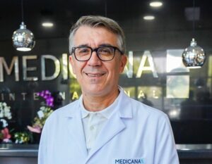 Menopoz döneminde hormonların yeniden düzenlenirken vücudun küçük bir devrim yaptığını,