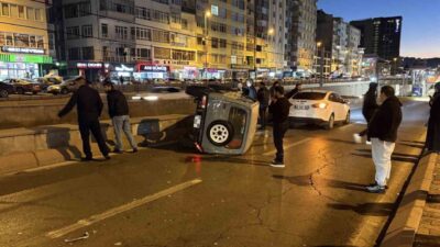 Kayseri’nin Kocasinan ilçesinde otomobilin arkadan çarptığı cip yan yatarken, yol