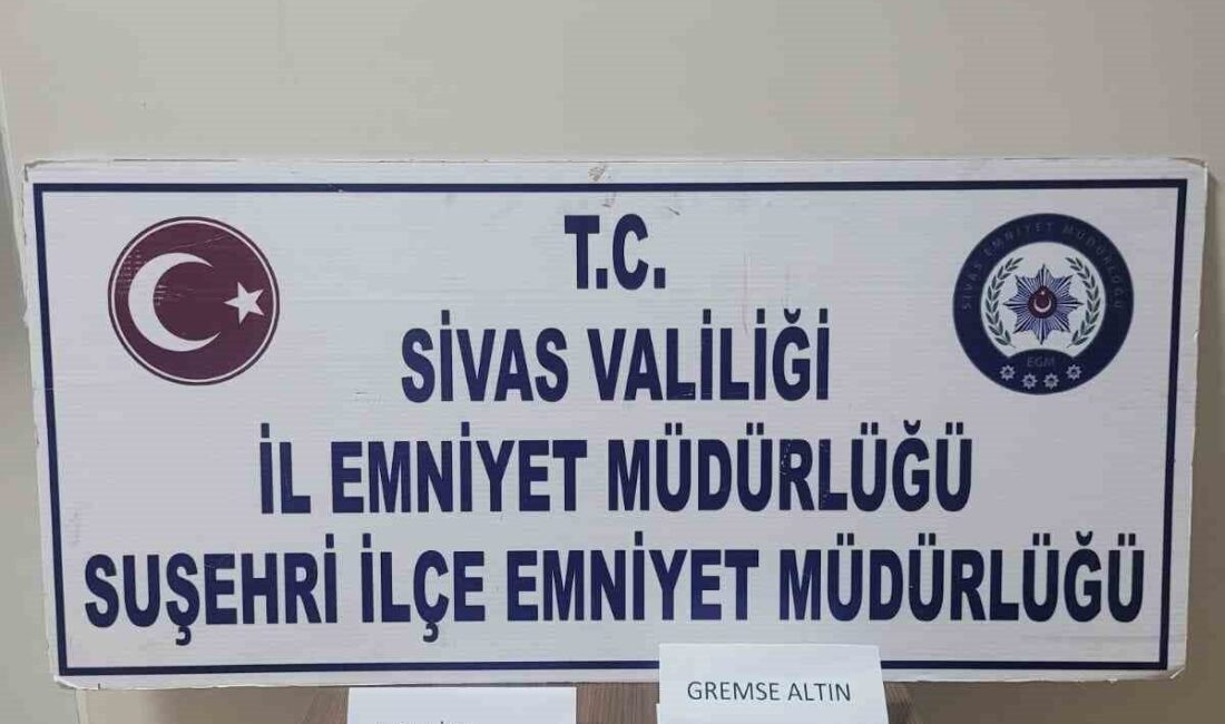 Sivas’ın Suşehri ilçesinde kuyumcuya sahte altın satmaya çalışan üç kişi