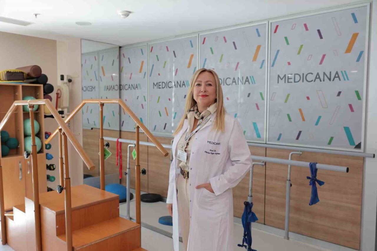 Fizik Tedavi ve Rehabilitasyon Uzmanı Prof. Dr. Figen Ayhan, "Meme