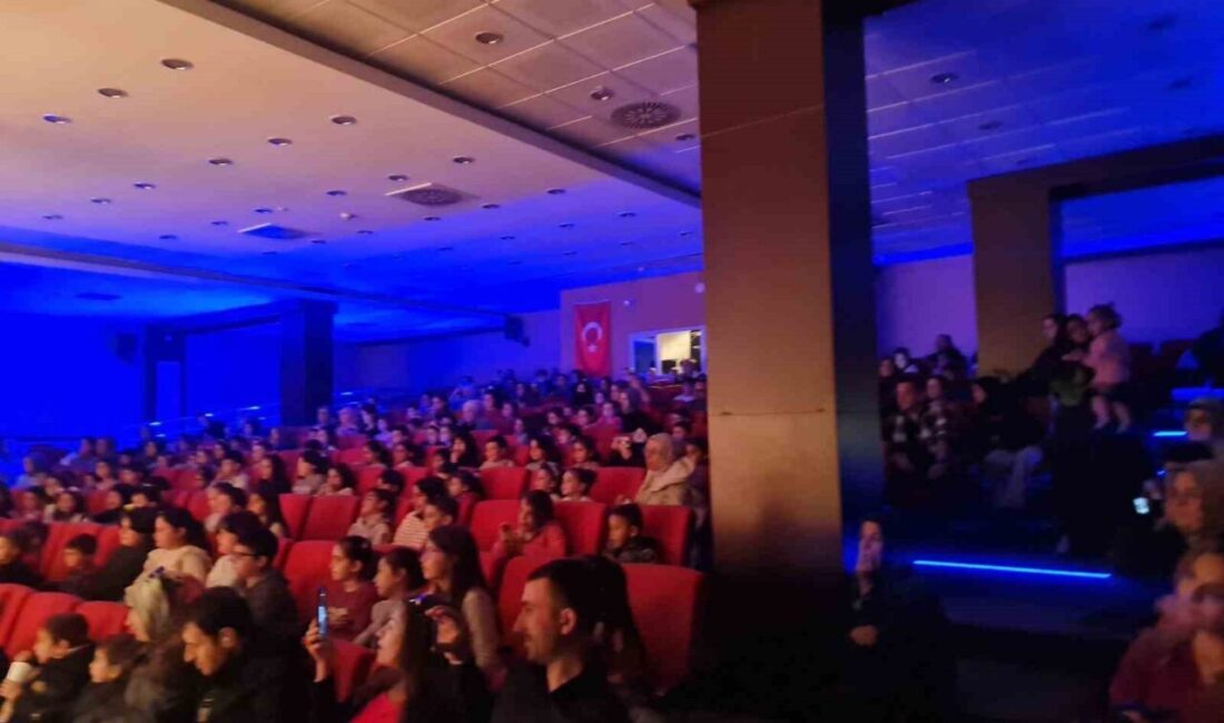 Ankara'nın Sincan Belediyesi, kültür ve sanat etkinlikleri kapsamında hem çocuklara