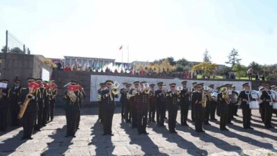 Türk Silahlı Kuvvetleri (TSK) Karma Bando Ekibi ile Milli Savunma