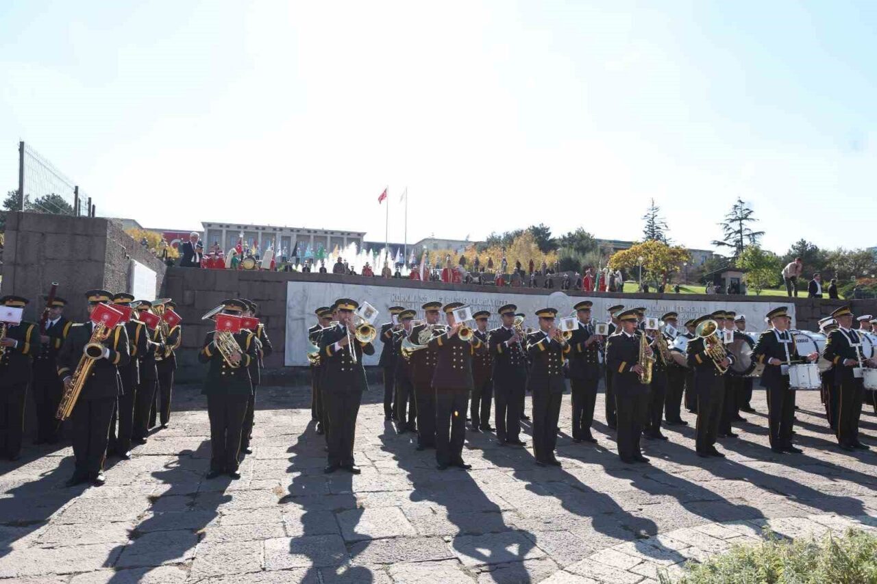 Türk Silahlı Kuvvetleri (TSK) Karma Bando Ekibi ile Milli Savunma