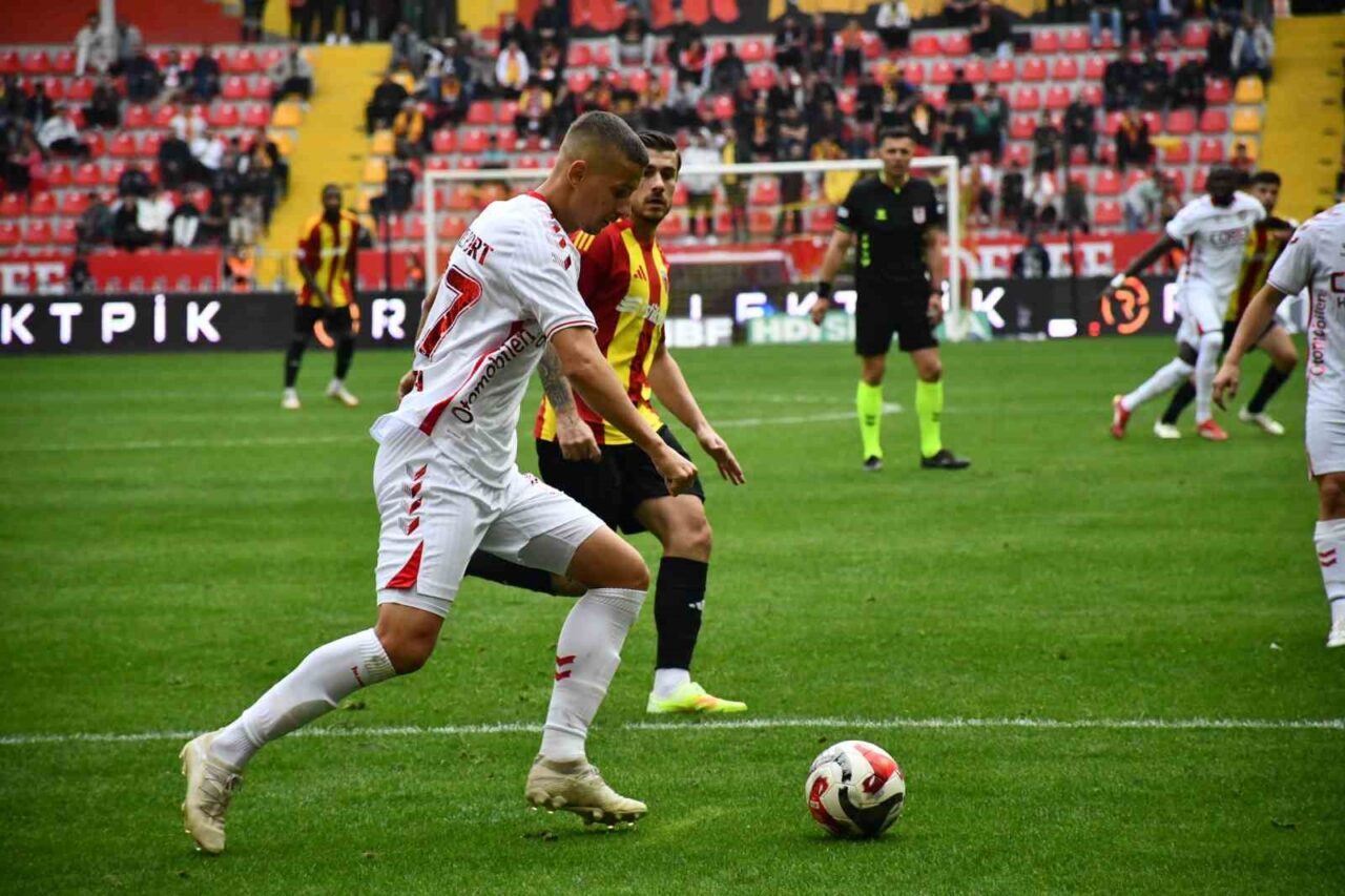 Trendyol Süper Lig’in 9. haftasında Kayserispor, evinde karşılaştığı Samsunspor’a 3-1