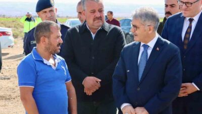 Niğde Valisi Cahit Çelik, Bor ilçesinde ahırının yanması sonucu zarar