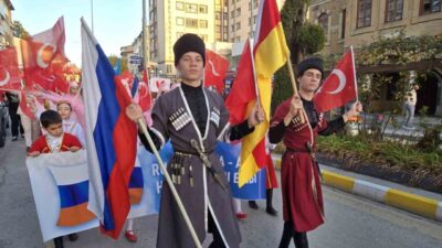 Yozgat Belediyesi tarafından bu yıl ilki düzenlenen Uluslararası Halk Dansları