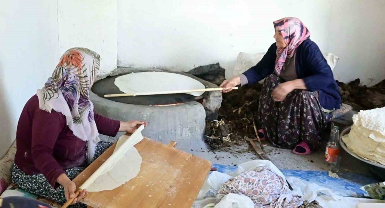 Yozgat’ta kadınlar, bir yardımlaşma geleneği olan imece ile başlattıkları kış