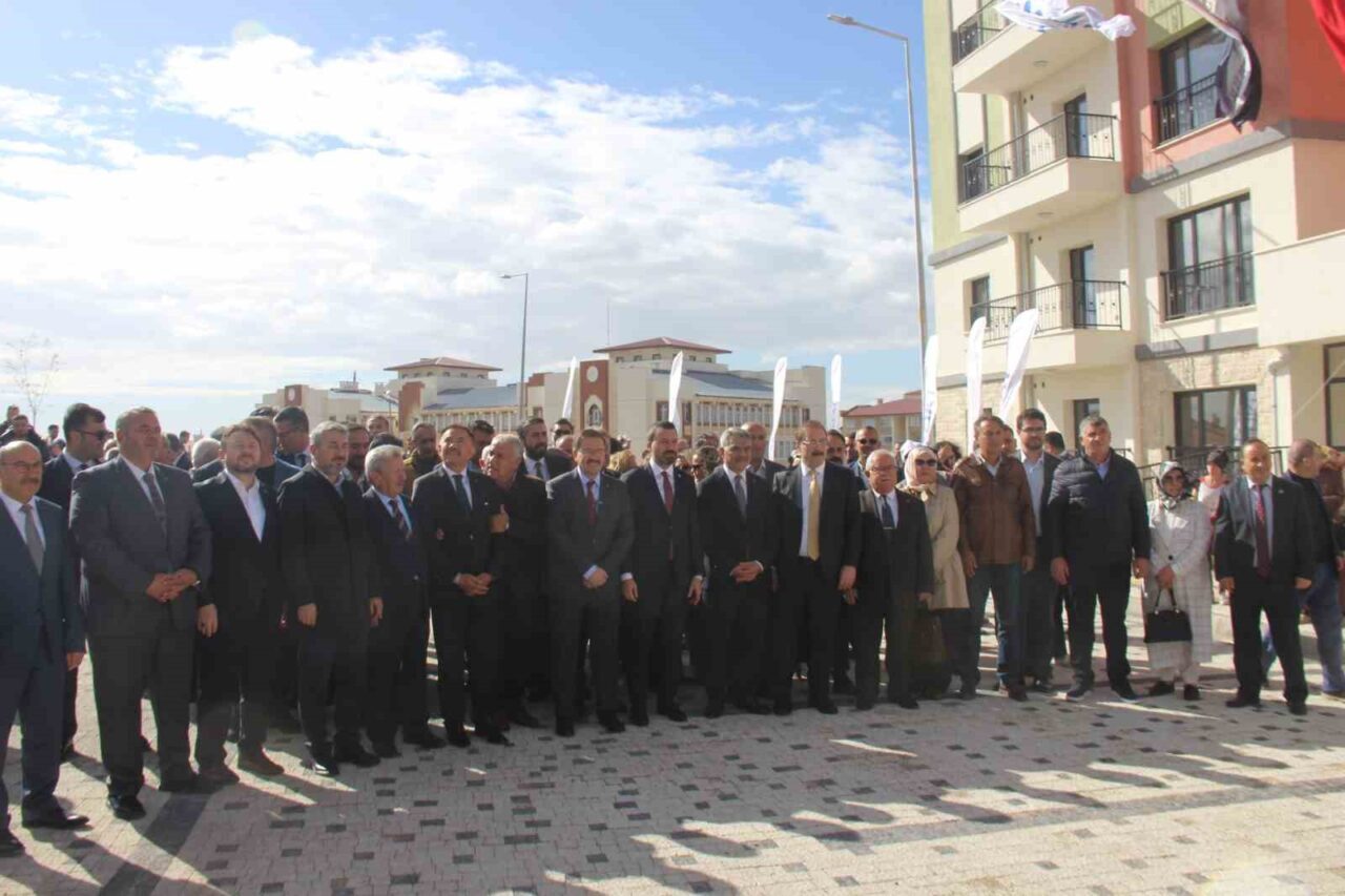 Yozgat’ta yapımı tamamlanan Eskipazar 2. Mıntıka TOKİ Konutları hak sahiplerine