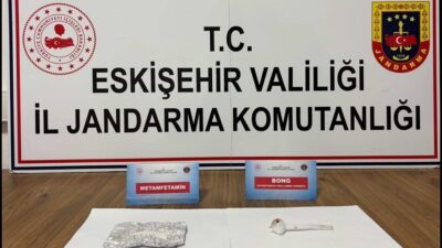 İstanbul’dan Eskişehir’e getirilen 11 gram metamfetamin ve 1 adet yasaklı