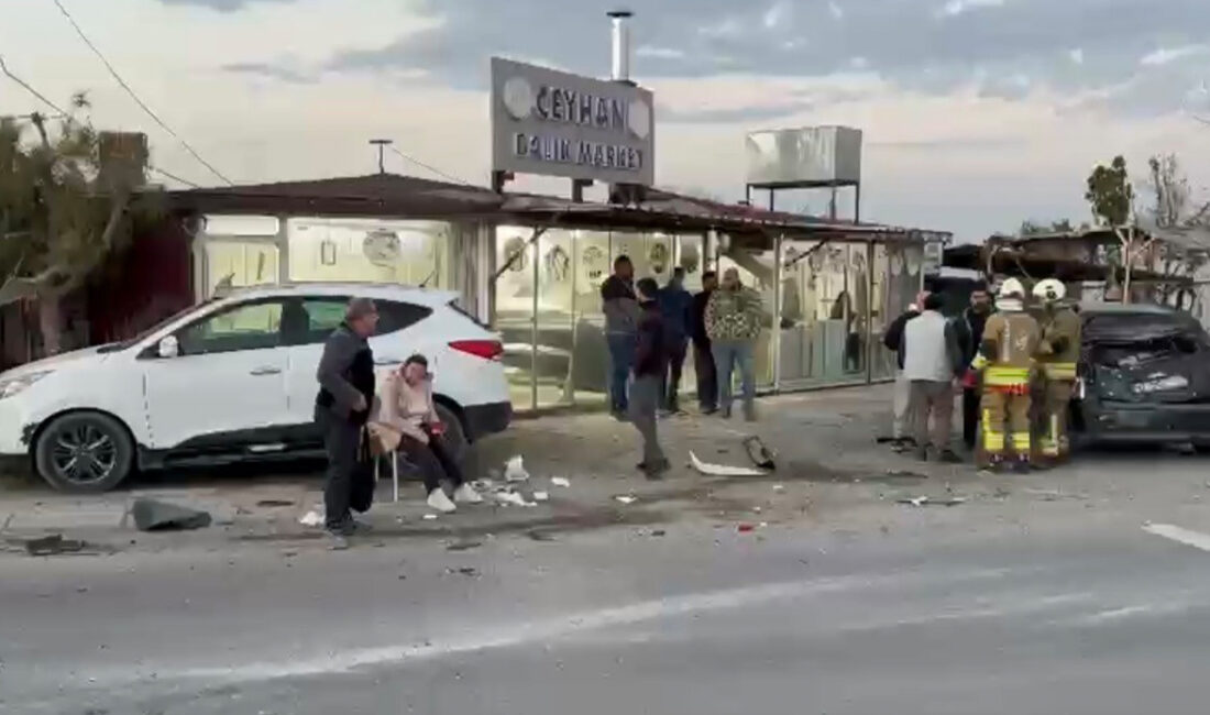 Hatay’ın Arsuz ilçesinde 5 aracın karıştığı zincirleme trafik kazasında yaralı